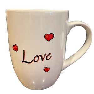 Love Mug Red Hearts surround word Love 16oz Microwave Dishwasher Safe NWT